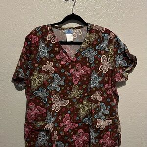 Women’s Butterfly print scrub top